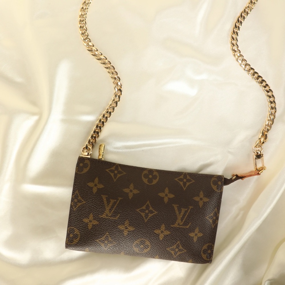 Louis Vuitton Crossbody Pouch